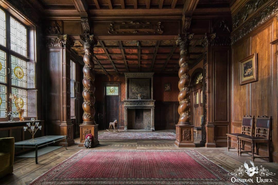 Town Mansion Belgium Main Room Fireplace with Columns