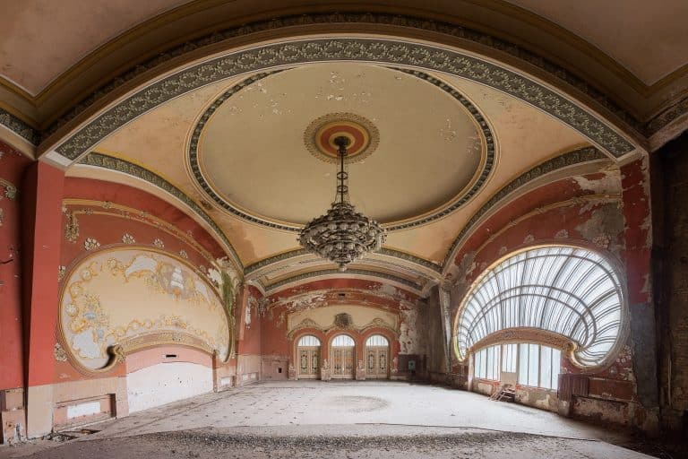 Casino Royale Romania Featured Image