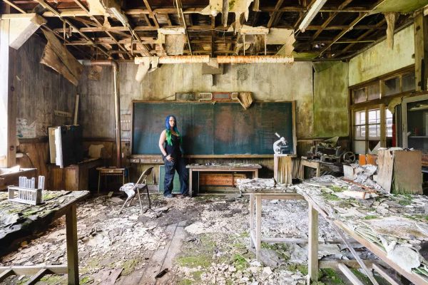 Japan Haikyo Tour 2019 Part 2 Janine Pendleton in Abandoned Japanese School