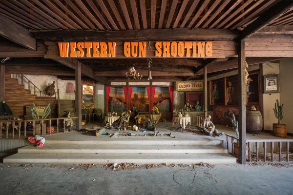 Western Village Wild West Theme Park Japan Haikyo Featured Image